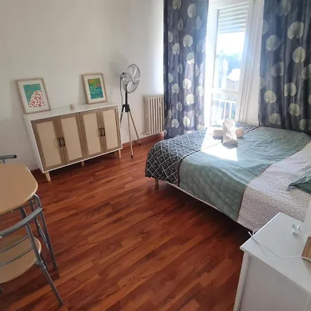 A 1km De La Gare De Caen Et 9 Kms De La * モンドヴィル