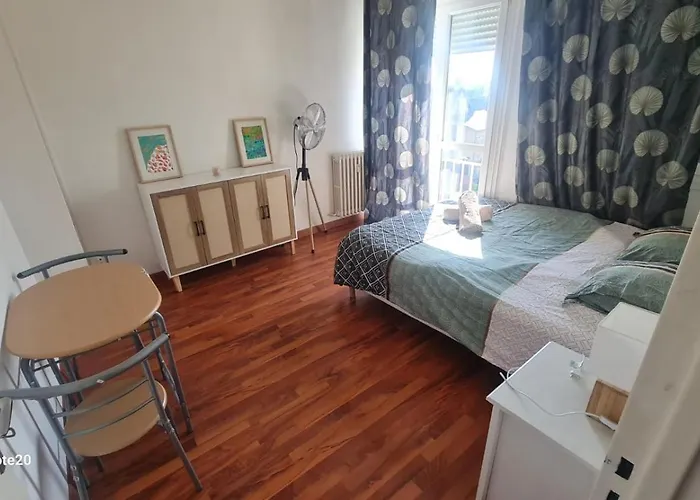 A 1km De La Gare De Caen Et 9 Kms De La * Mondeville (Calvados)