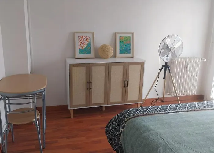 A 1km De La Gare De Caen Et 9 Kms De La Apartament *